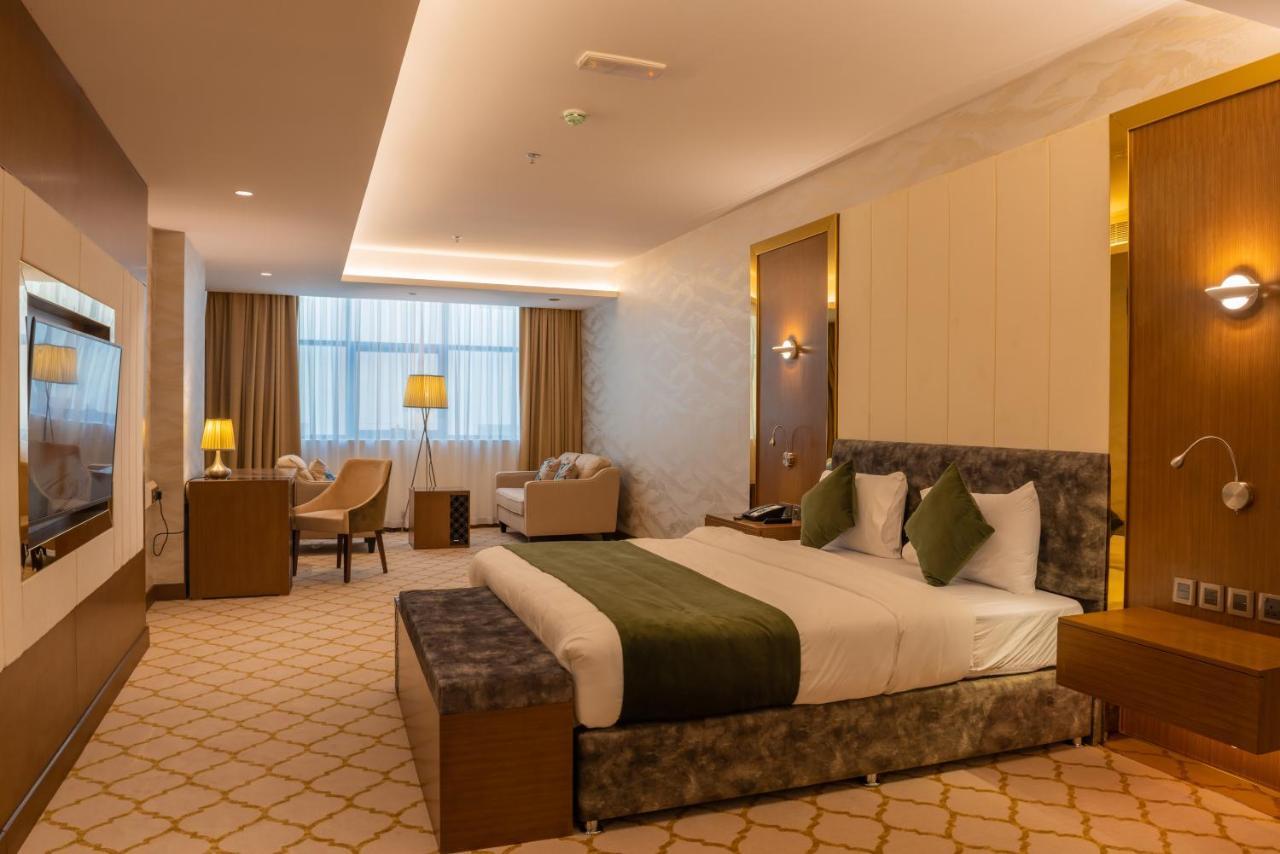 Royal Crown Hotel Masqat Buitenkant foto