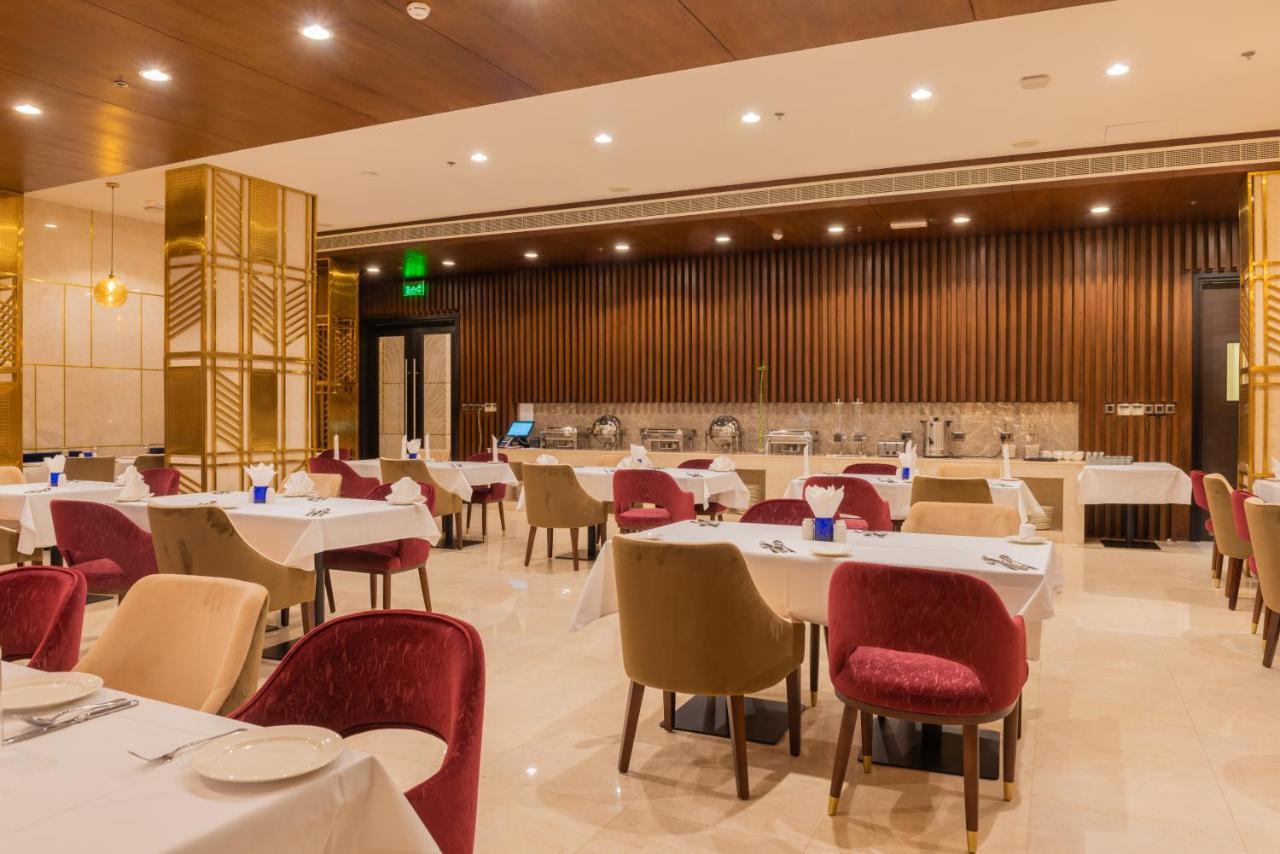 Royal Crown Hotel Masqat Buitenkant foto